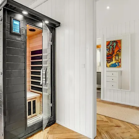 Pet Friendly In With Sauna *